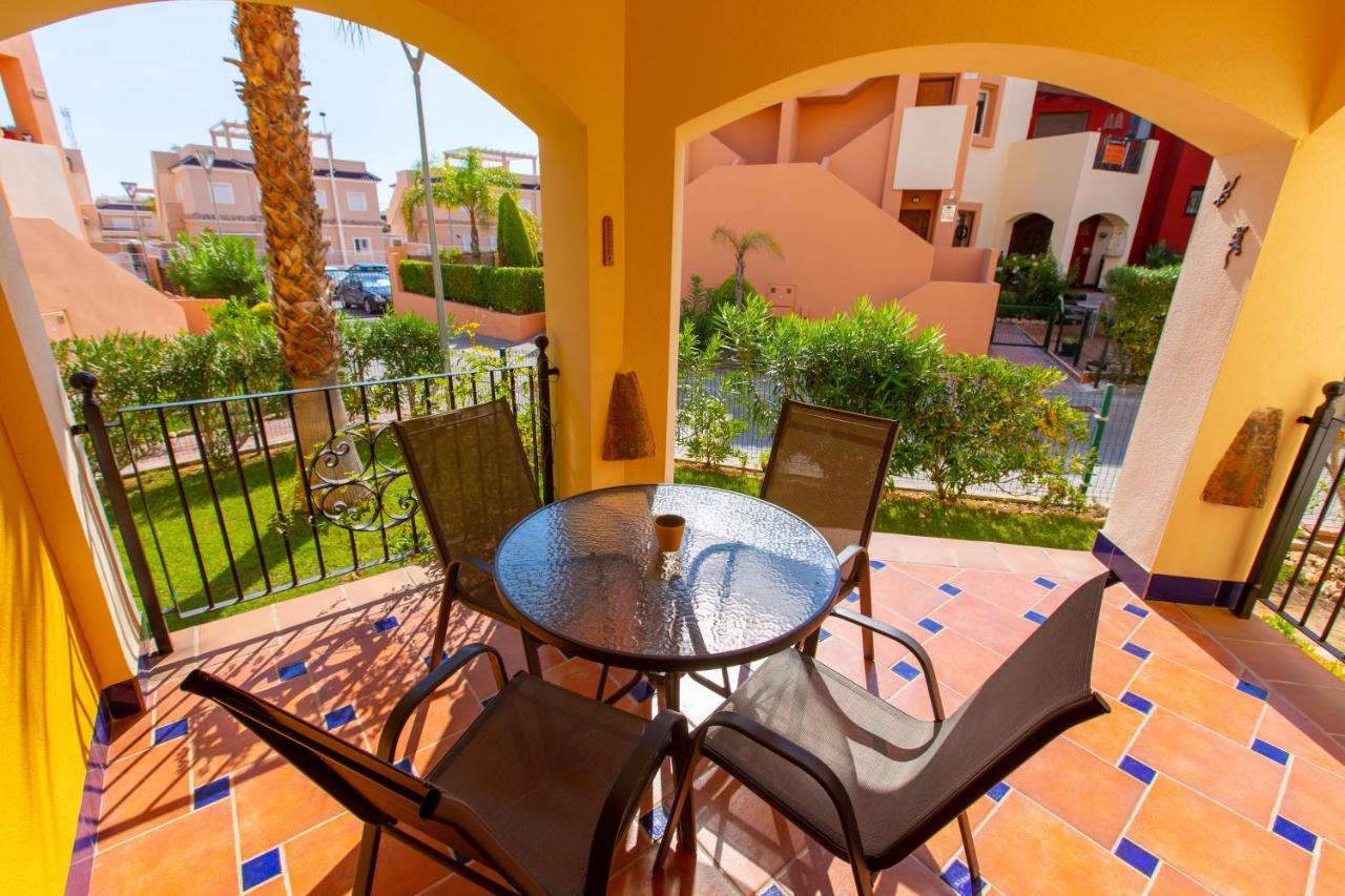 Punta Prima Casa Leilighet Torrevieja Eksteriør bilde