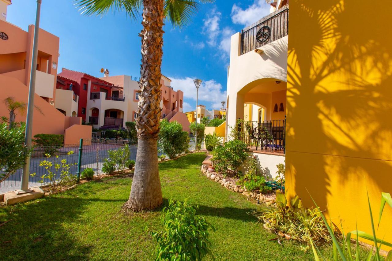 Punta Prima Casa Leilighet Torrevieja Eksteriør bilde