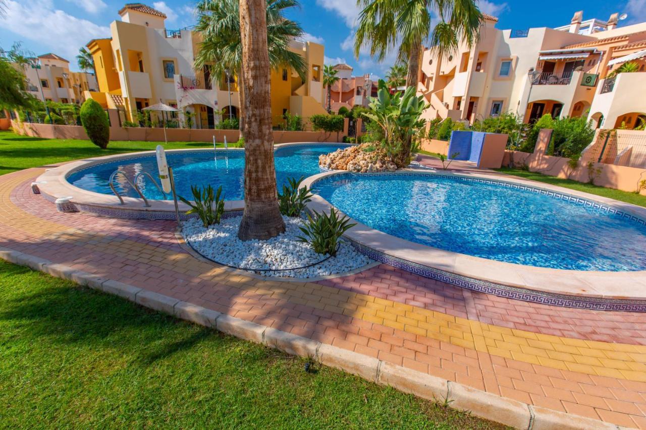 Punta Prima Casa Leilighet Torrevieja Eksteriør bilde